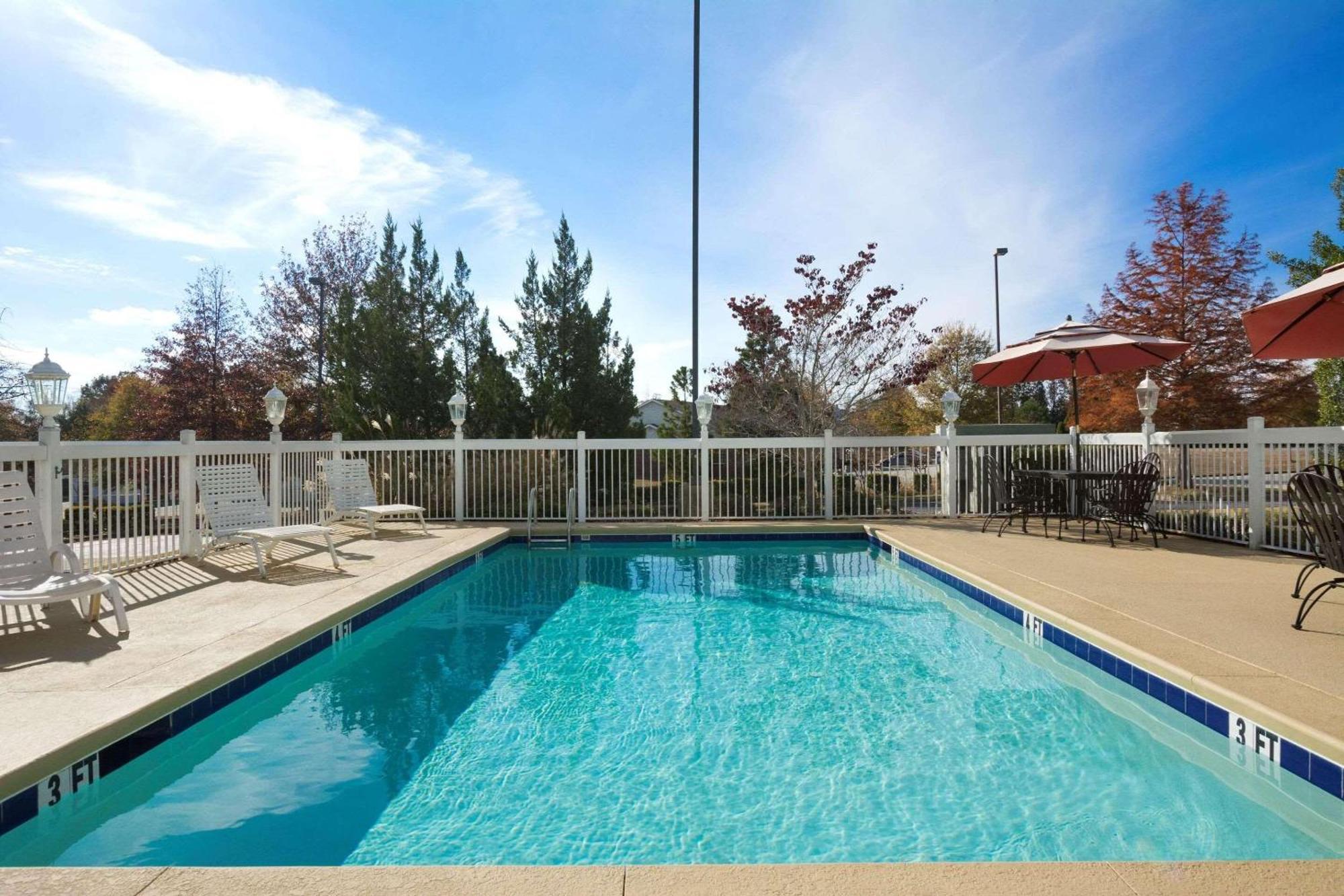 Country Inn & Suites By Radisson, Columbus, Ga Exterior foto